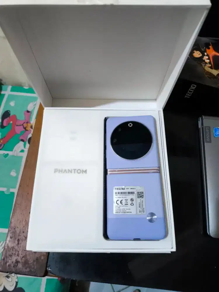Tecno phantom v flip 5g 8 256gb