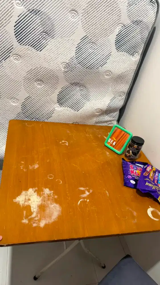 Meja lipat kayu persegi