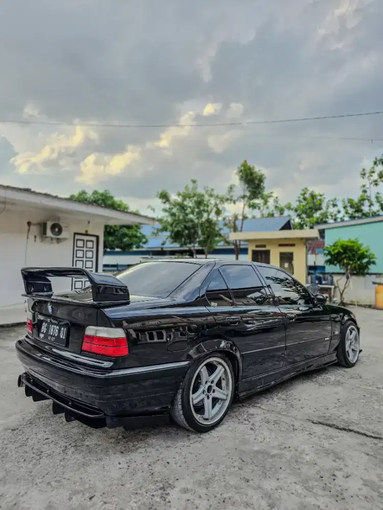 Bmw E36 320i Kondisi siap pakai