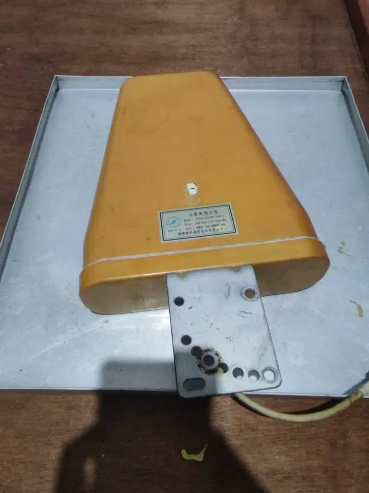 Log-Periodic Antenna YKTDJ-LPD 806-2500 Mhz 8/9 dbi Preloved bekas