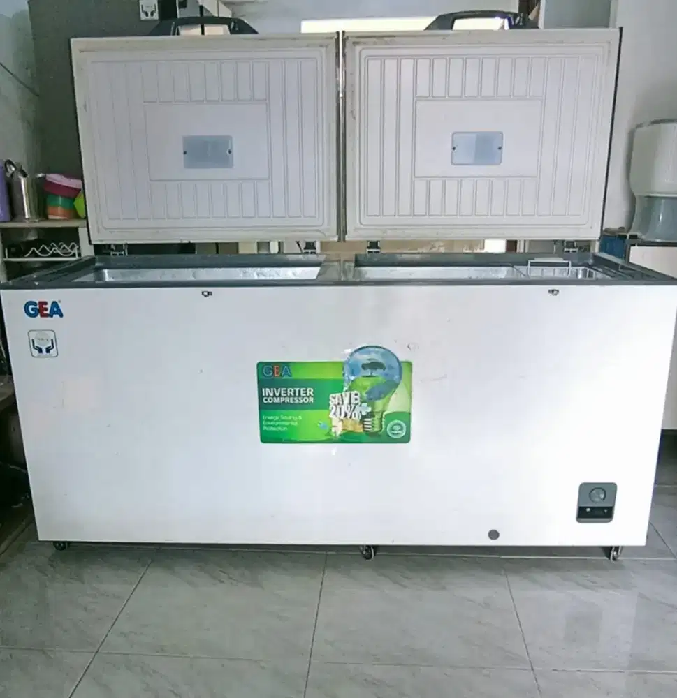 Freezer Box Gea 600L Type Inverter (Hemat Listrik)