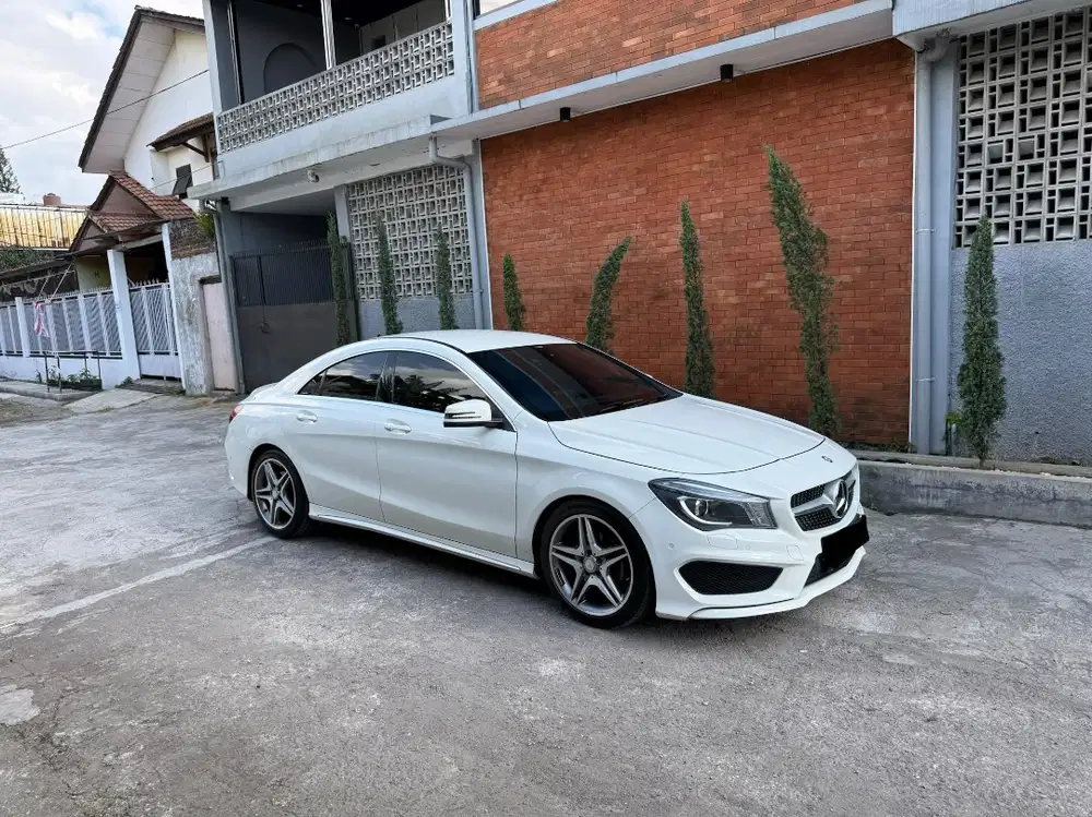 Mercy CLA 200 AMG Line matic 2015 White || 2016