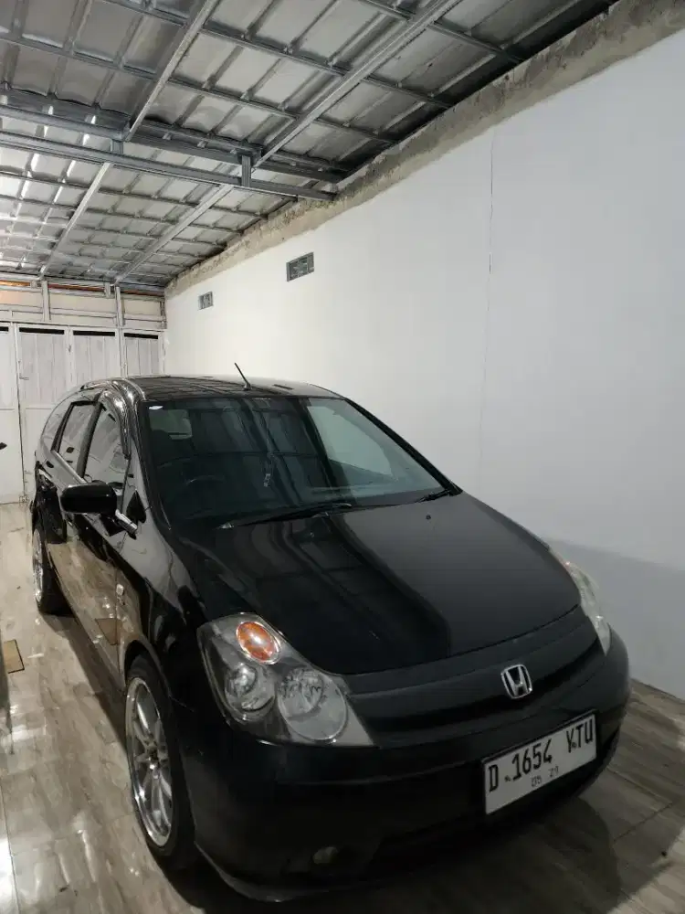 Honda stream 2006