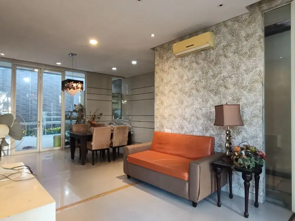JUAL RUMAH SEMI FURNIS MURAH EX SHOW UNIT PAKUWON CITY