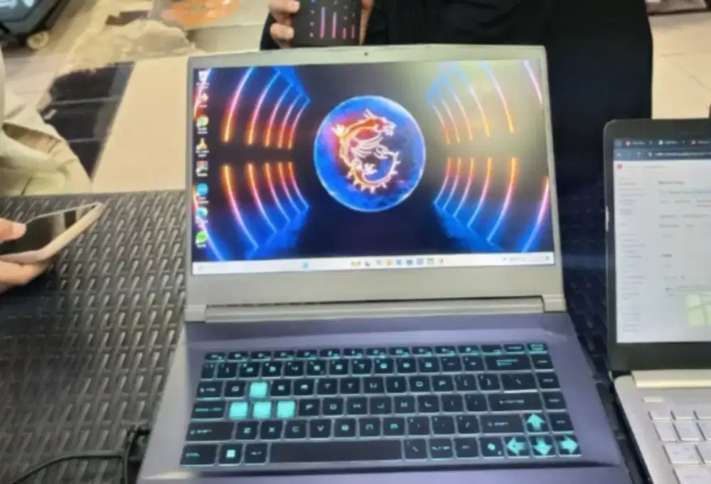 MSI Thin 15 B13UC - Intel i7 Gen 13 RAM 16GB Mulus Like New