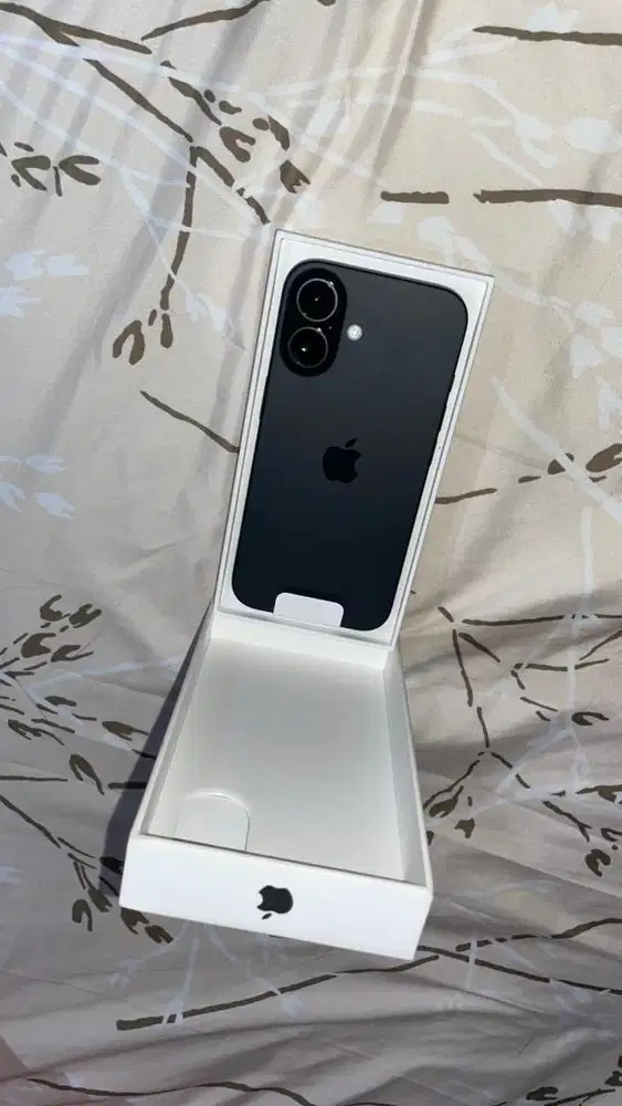Jual iPhone 16 'Titanium Black' 128gb (IBOX)