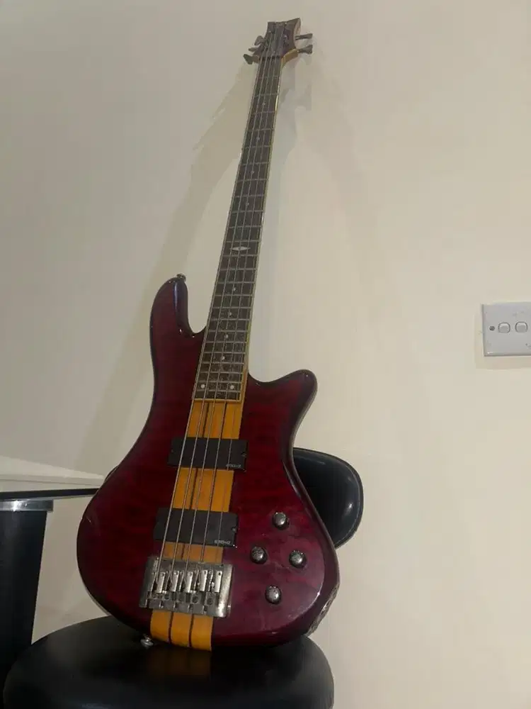 Schecter Stiletto Extreme-5 Original EMG HZ 5 String Bass Wine Red