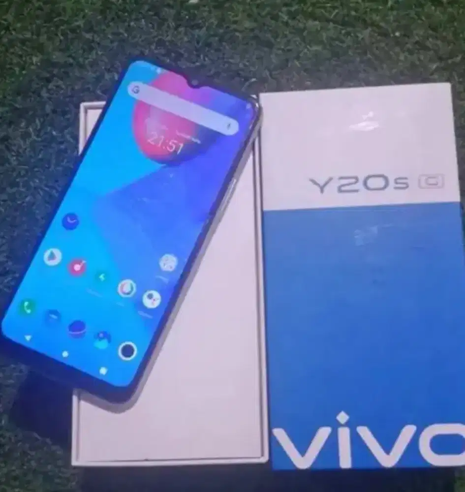 Vivo y20sg ram 8/256 pullset kaya baru mulus hp dus aja casan hilang