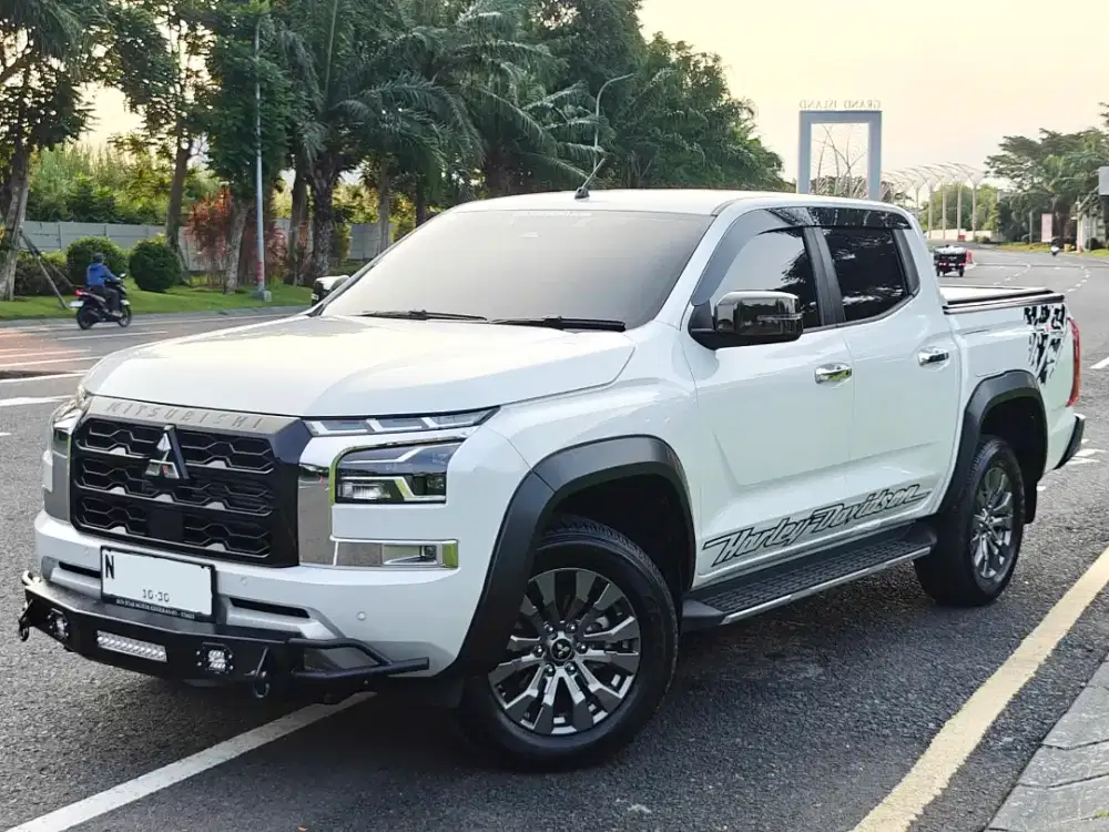 2rbKM SptBaru New Triton 2025 Ultimate 4x4 Automatic Double Cabin 2023