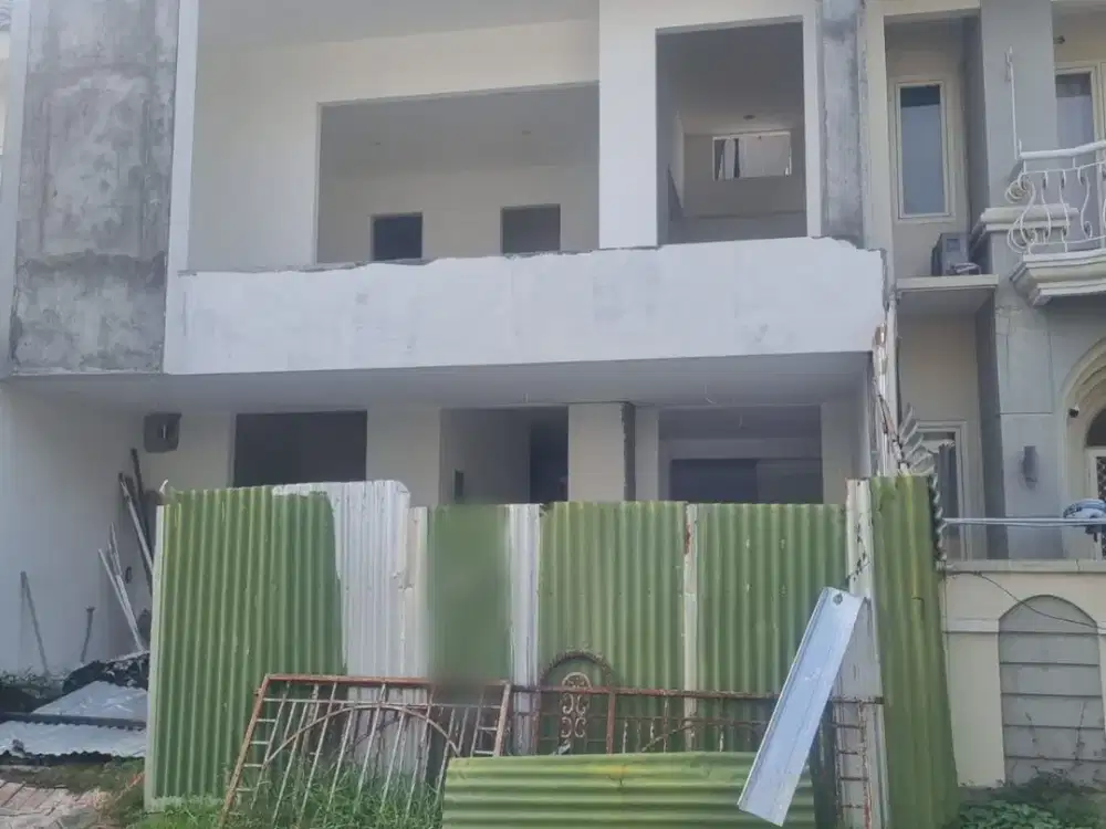 Dijual rumah di dekat Pakuwon City Mall Surabaya