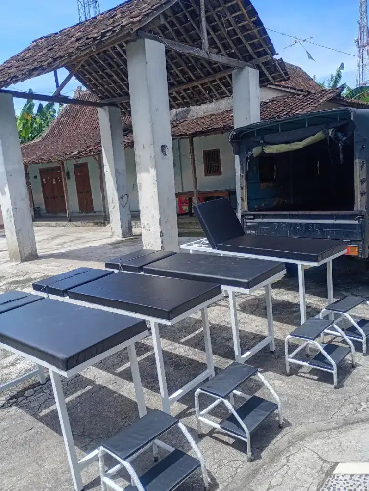 Bed periksa klinik dan uks