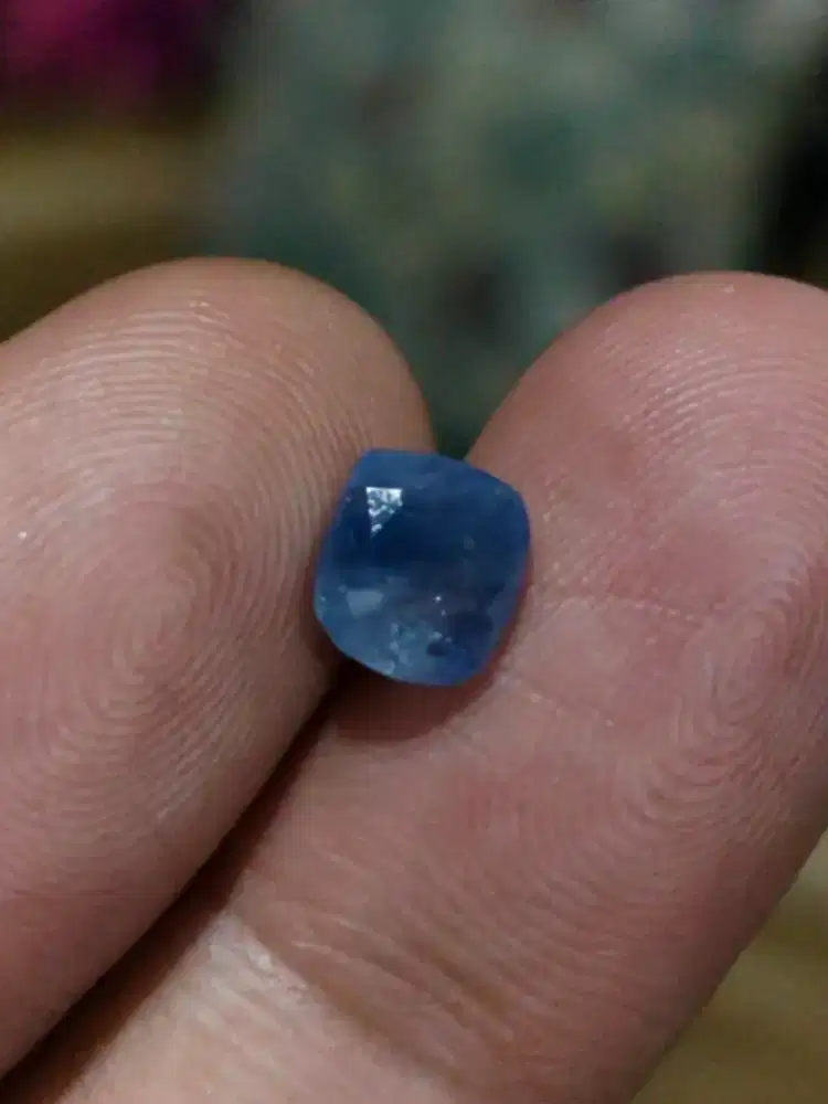 Natural Blue Sapphire Srilanka Ceylon Heat Only 1.55crt Lab Sertifikat