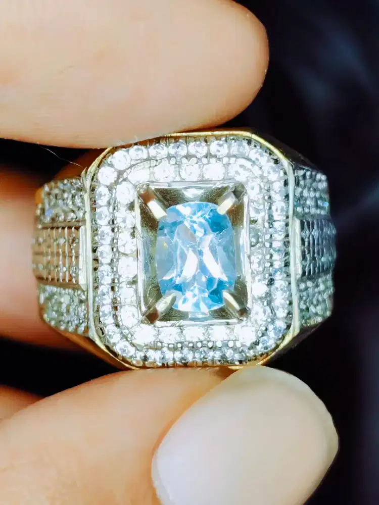Natural Blue Topaz Swiss IRR 2.45crt Kristal Luster Mewah
Lab Memo GLI