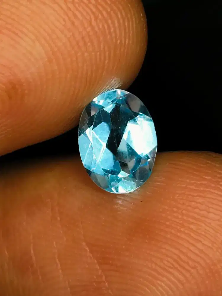 Natural Blue Topaz Swiss IRR 1.30crt Kristal
Lab Memo GLI