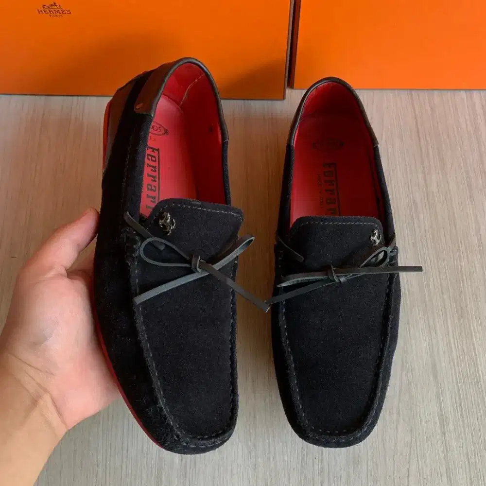 Tods x Ferrari limited loafers sepatu second original 41