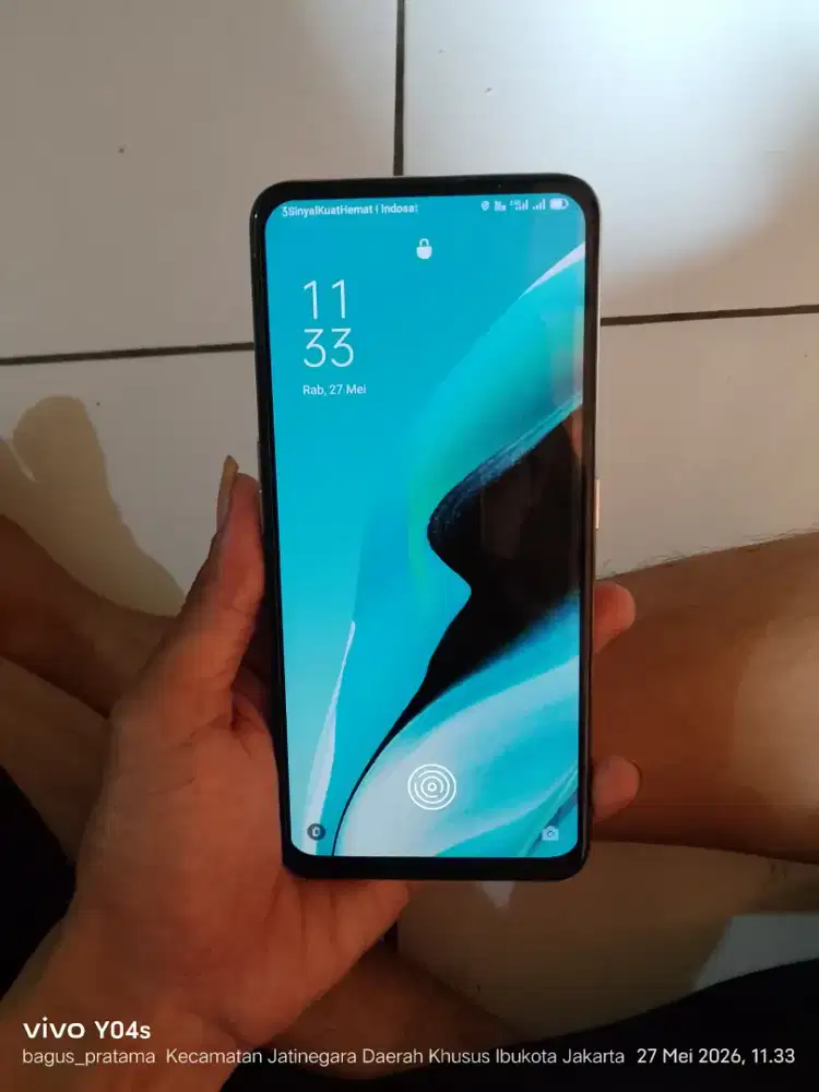 bantuin tmen mau jual oppo reno 2f 8+5/128 fullsett msih mulus bgtt