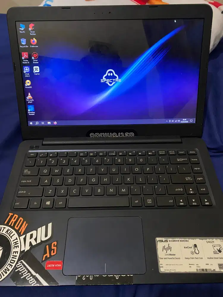 Jual murah 1.5 juta laptop ASUS E402Y