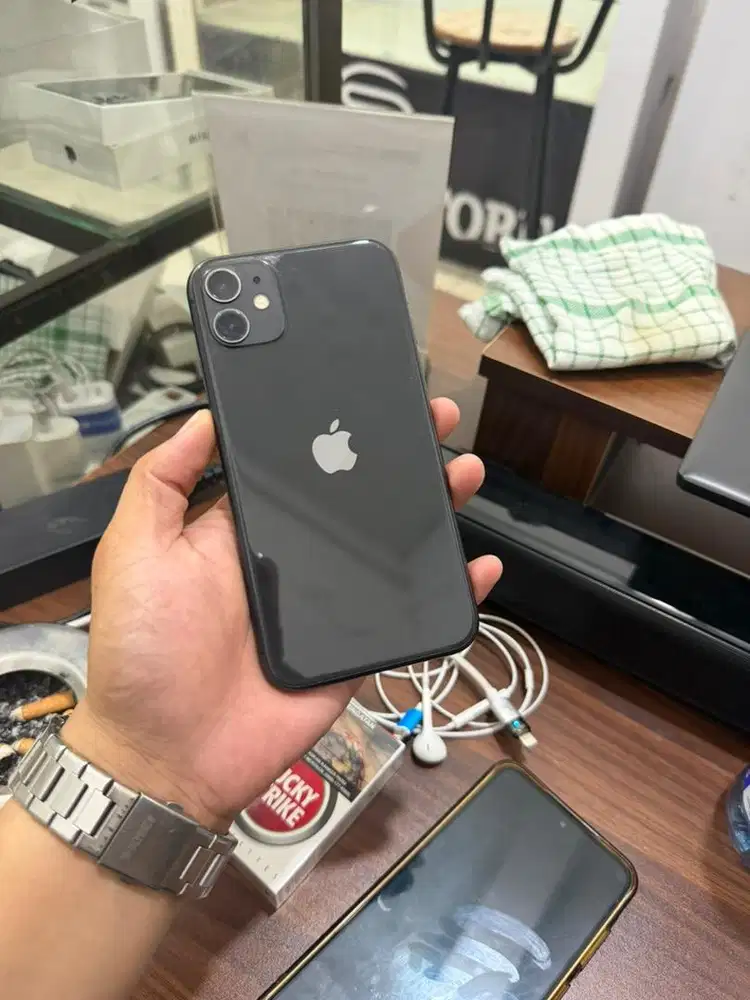 Iphone 11 128GB iBox BH 85% Fullset
