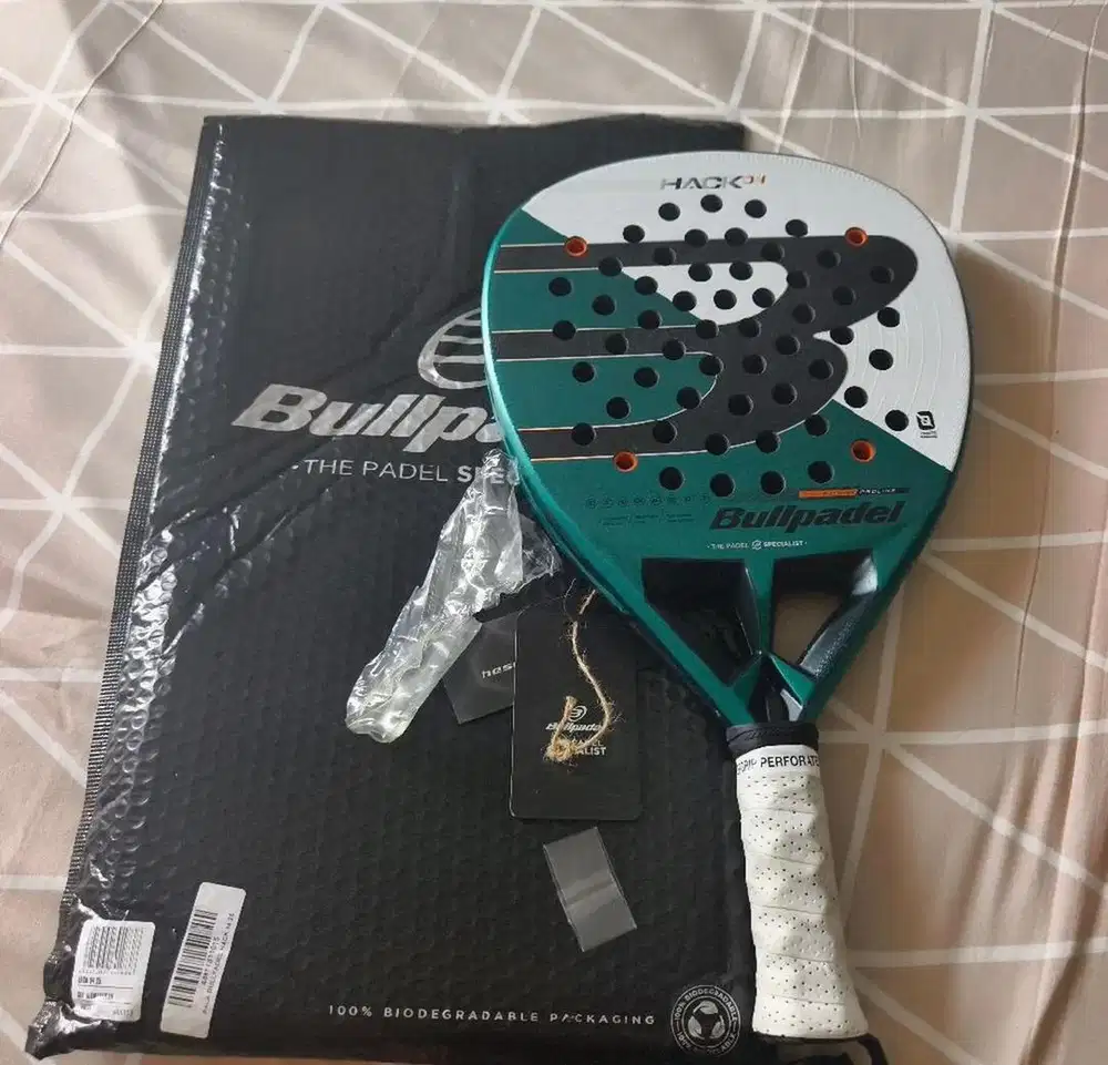 Bullpadel Hack 04 2025 Paquito Navarro Raket Padel Second Carbon 18K