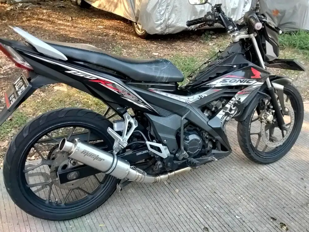 Jual santai Sonic 150r 2015 ahir