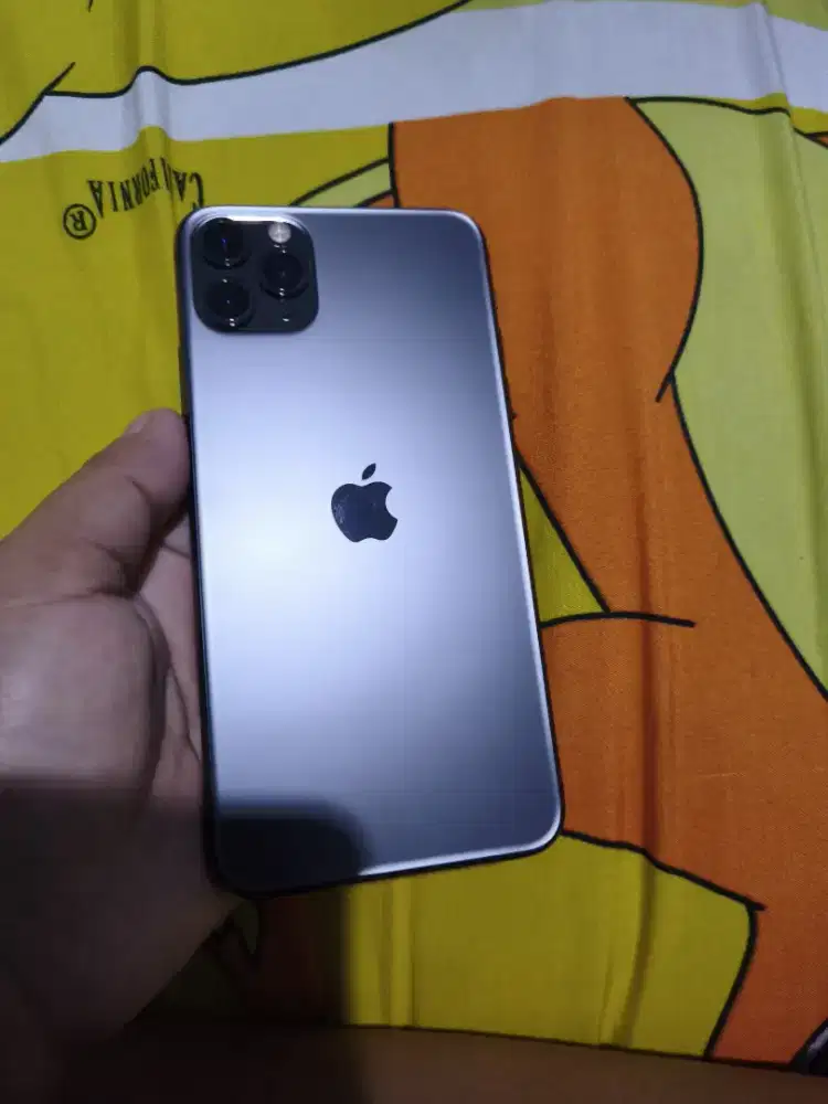 Iphone 11 pro max 256 gb second unit only inter all op