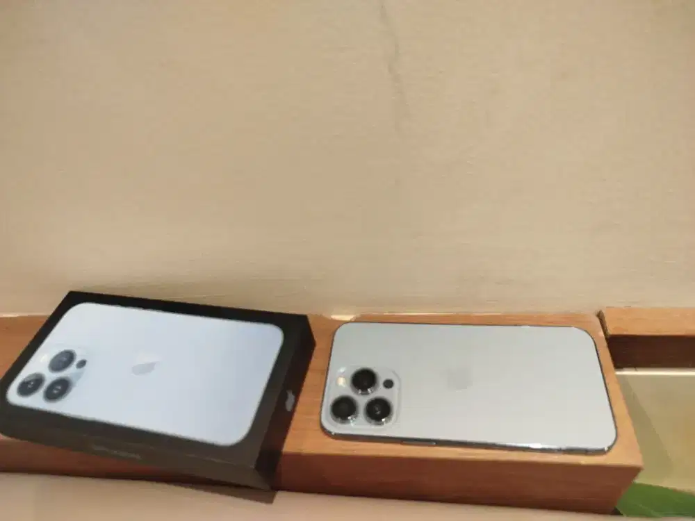 Iphone 13 pro 256gb tangan pertama dari baru