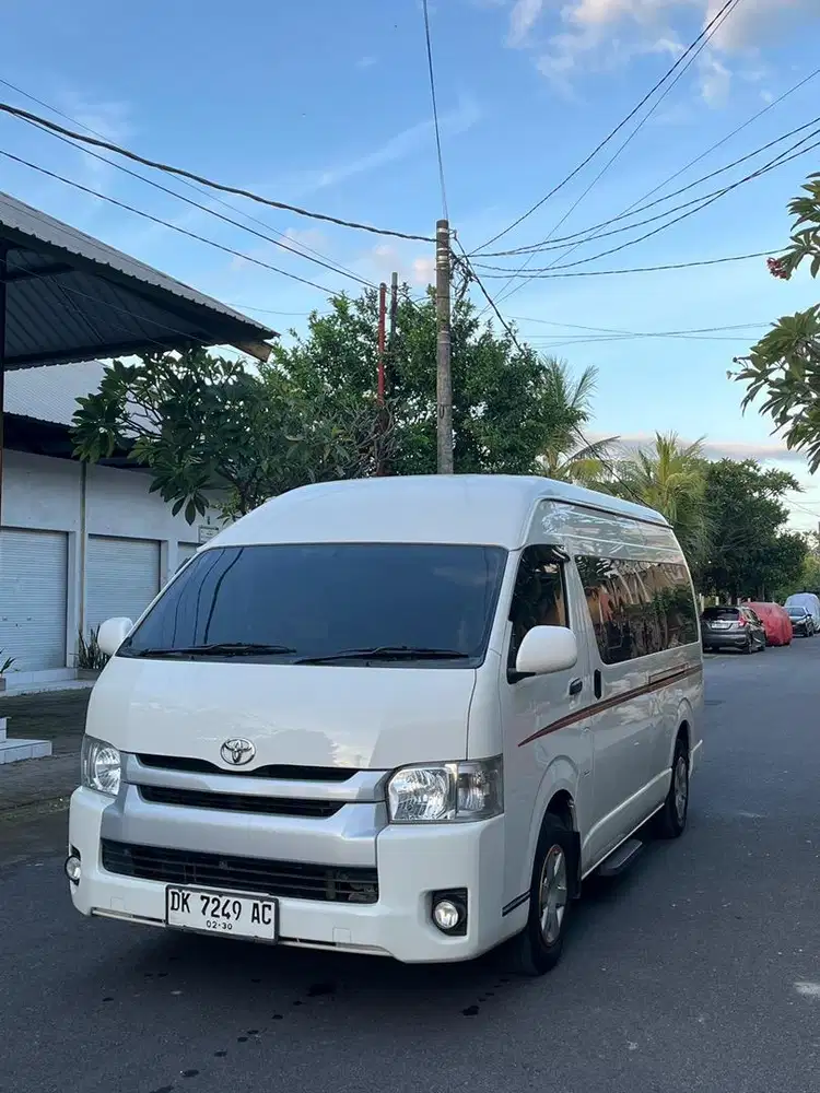 HIACE COMMUTER 2019 ODO 51.000