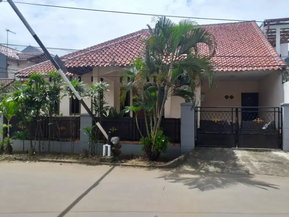 Rumah second dijual Perumahan Tole Iskandar 150m²(1.2M)