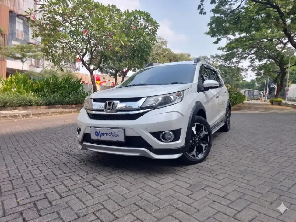 DP Murah Honda BR-V 1.5 E Prestige Bensin-AT 2017 CWYHB