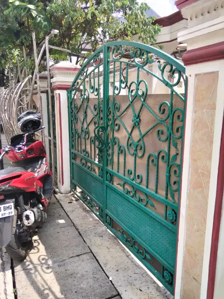 Pintu gerbang double buka ,190x300 bahan besi tempa