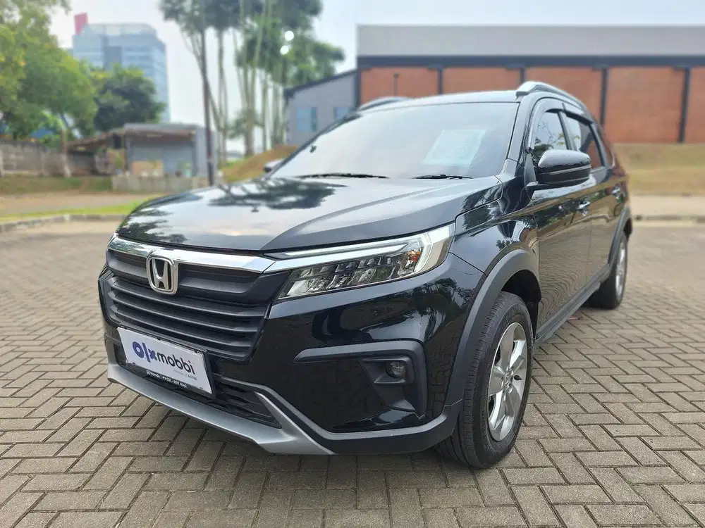 TDP 1 JUTA Honda BR-V 1.5 E Bensin-AT 2022 Hitam CKZYB