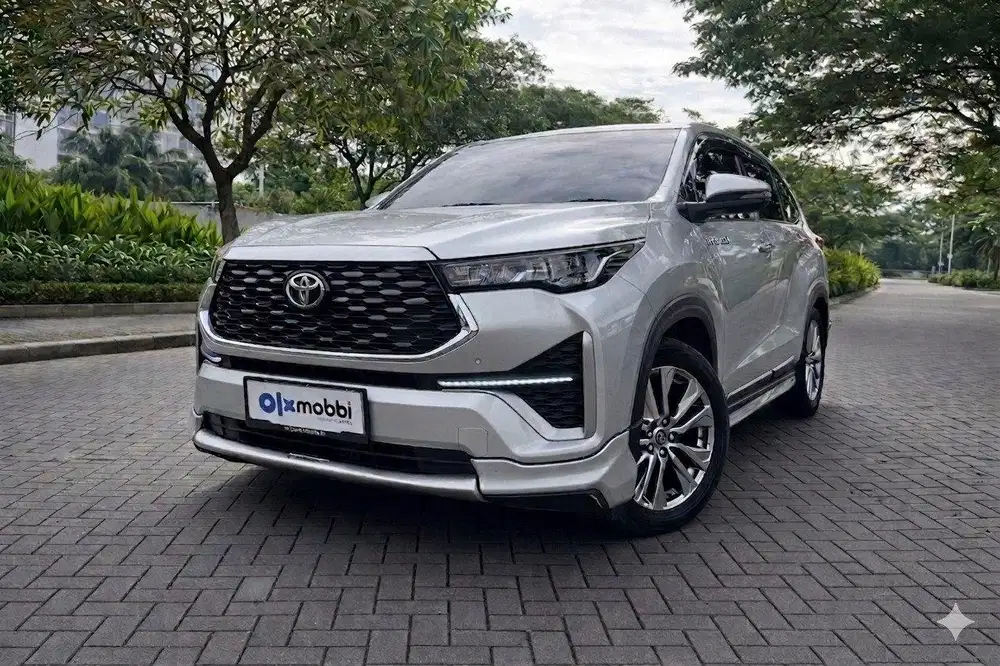TDP 1 JUTA Toyota Kijang Innova 2.0 Zenix V CVT AT 2023 Silver C1BUT