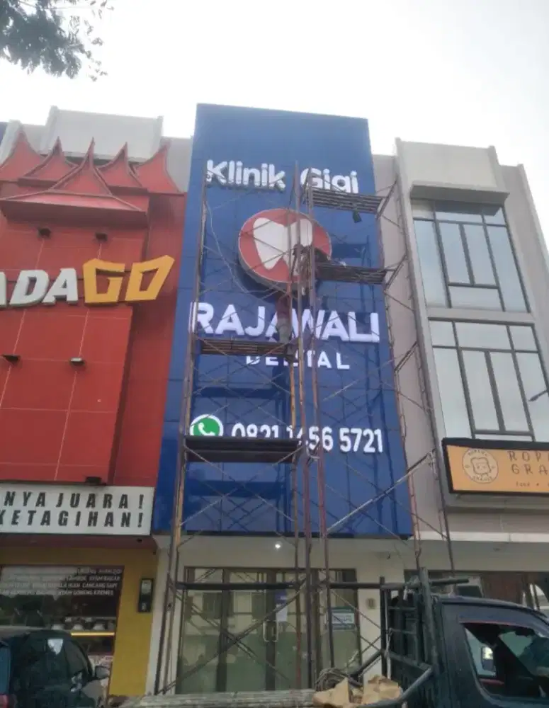 Reklame. Outdoor & Indoor Signage. Huruf Timbul. Neon Box. Branding
