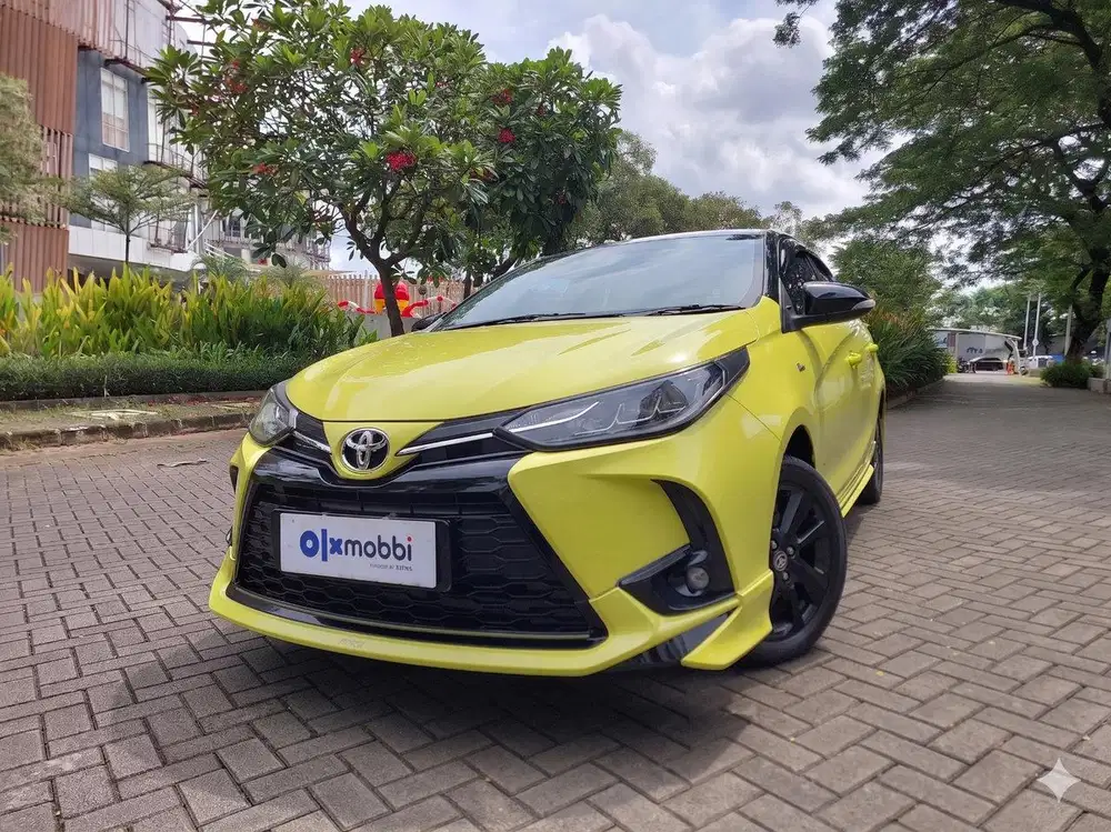 TDP 1 JUTA Toyota Yaris 1.5 GR Sport Bensin-AT 2022 Kuning C3BWT