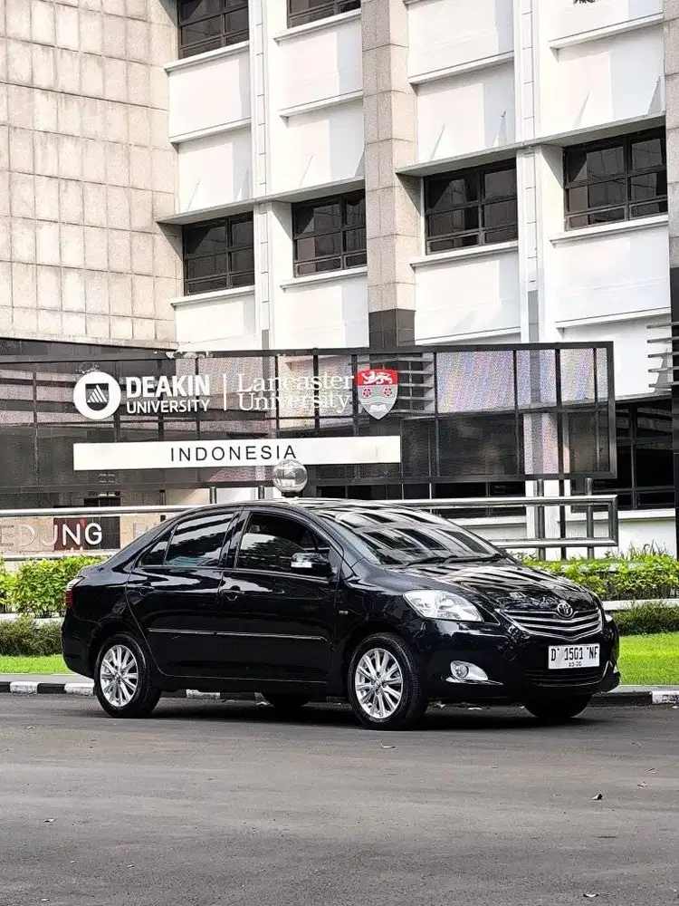 Toyota Vios Yaris G AT 2011 matic hitam sedan bandung