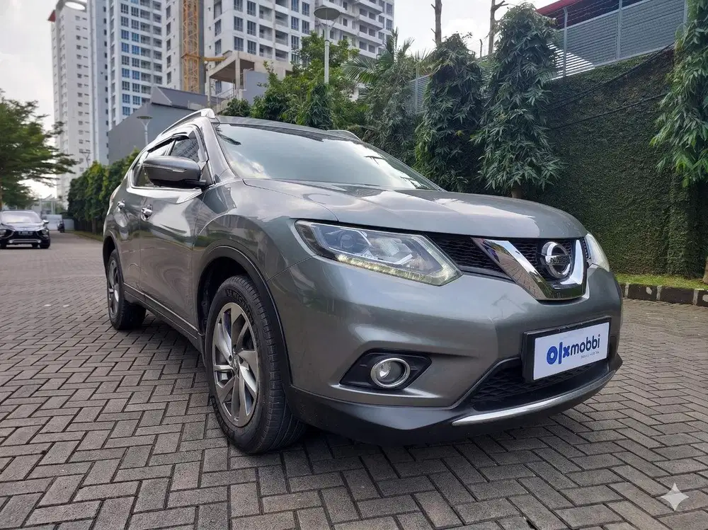 TDP 1 JUTA Nissan X-Trail 2.5 Bensin-AT 2017 Abu C5LWD