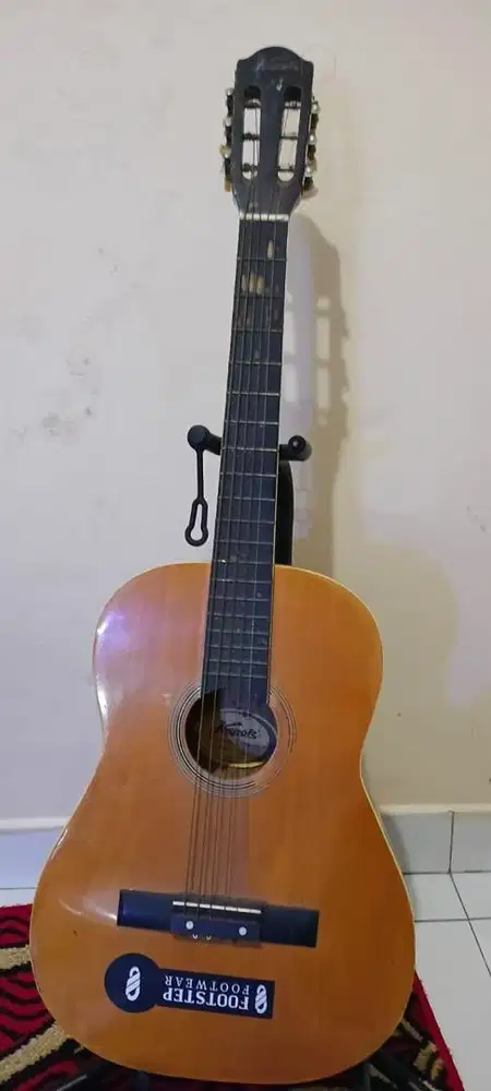 gitar klasik bekas