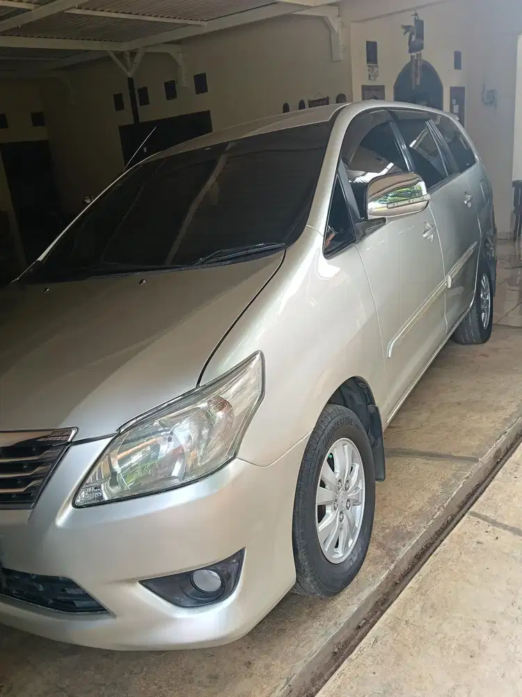 Toyota Kijang Innova 2012 Bensin