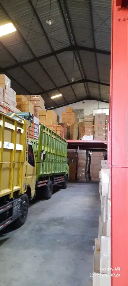 Di cari pegawai gudang / helper