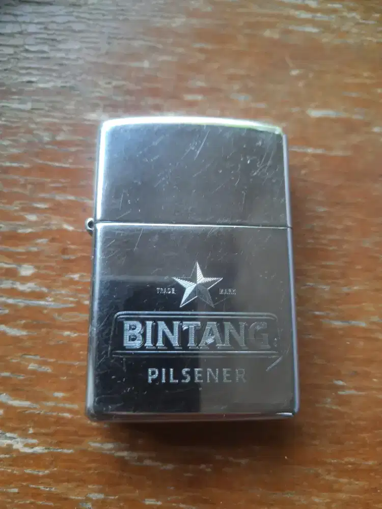 Zippo Iklan Bintang
