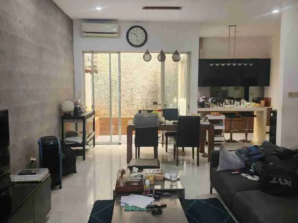 dijual rumah murah 2 lantai lebar 8 siap huni bebas banjir di golflake residence cengkareng
