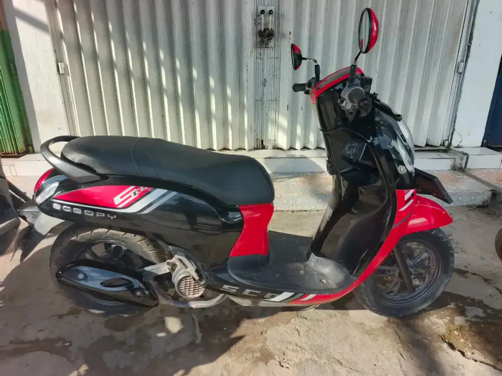 Jual beli scoopy th 2023 samping kompelik Andika hairi motor bjm
