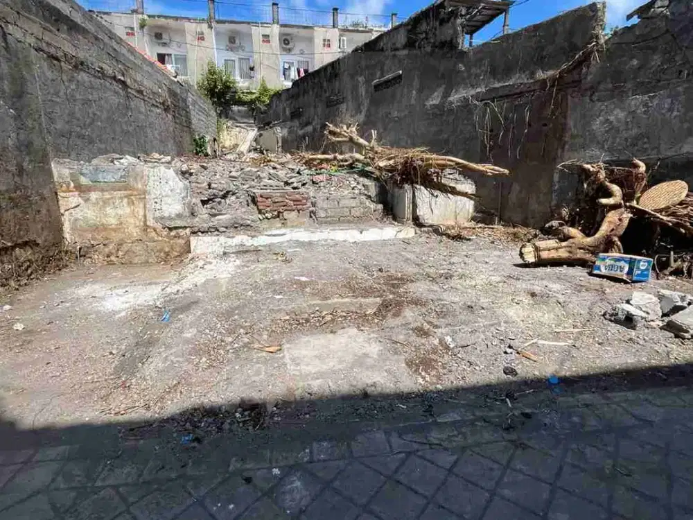 Jual Tanah Luas 150m²/1.5are Zona Kuning Lokasi Dekat kampus Unud Jimbaran cocok untuk koskosan / investasi