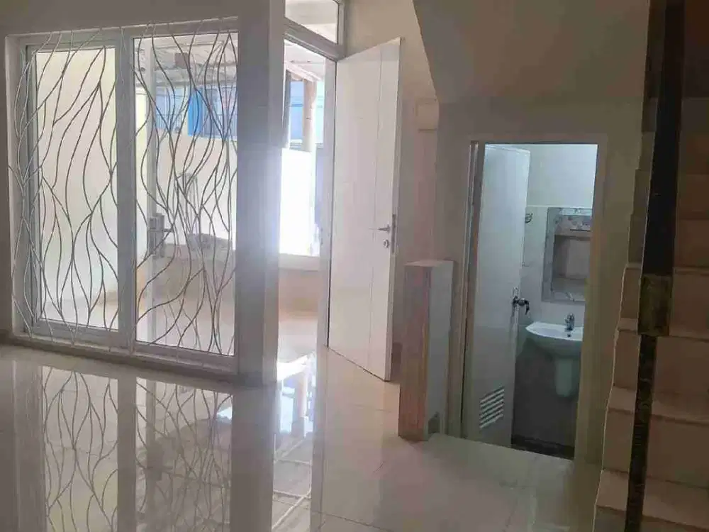 dijual murah siap huni rumah 2 lantai bebas banjir bisa kpr di golden palem kalideres
