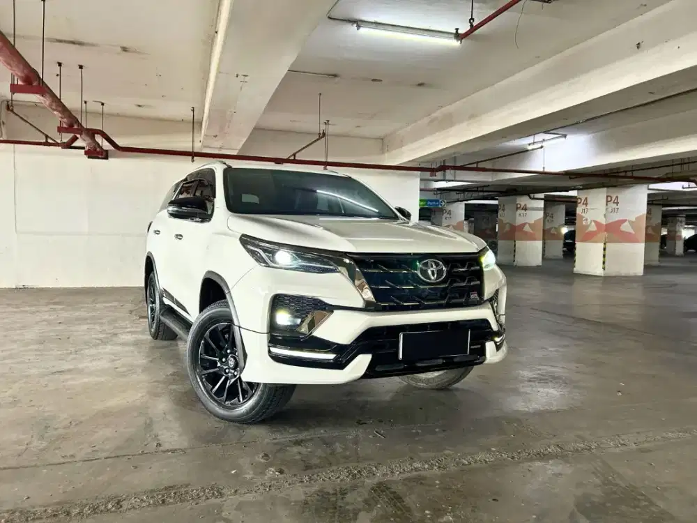 TERMURAH!! Toyota Fortuner 2.8 GR Diesel Matic 2023 Putih