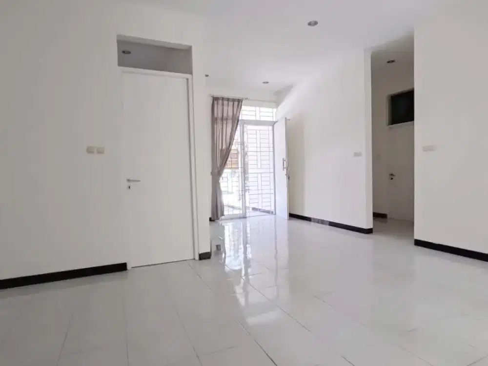 Dijual Rumah Nyaman Siap Huni Minimalis Lokasi Strategis di Taman Kopo Indah 5 Cluster Sommervillle Bandung