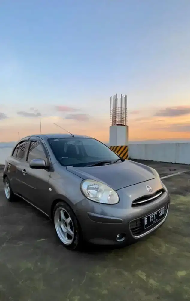 Nissan March AT 2011 80 juta NEGO