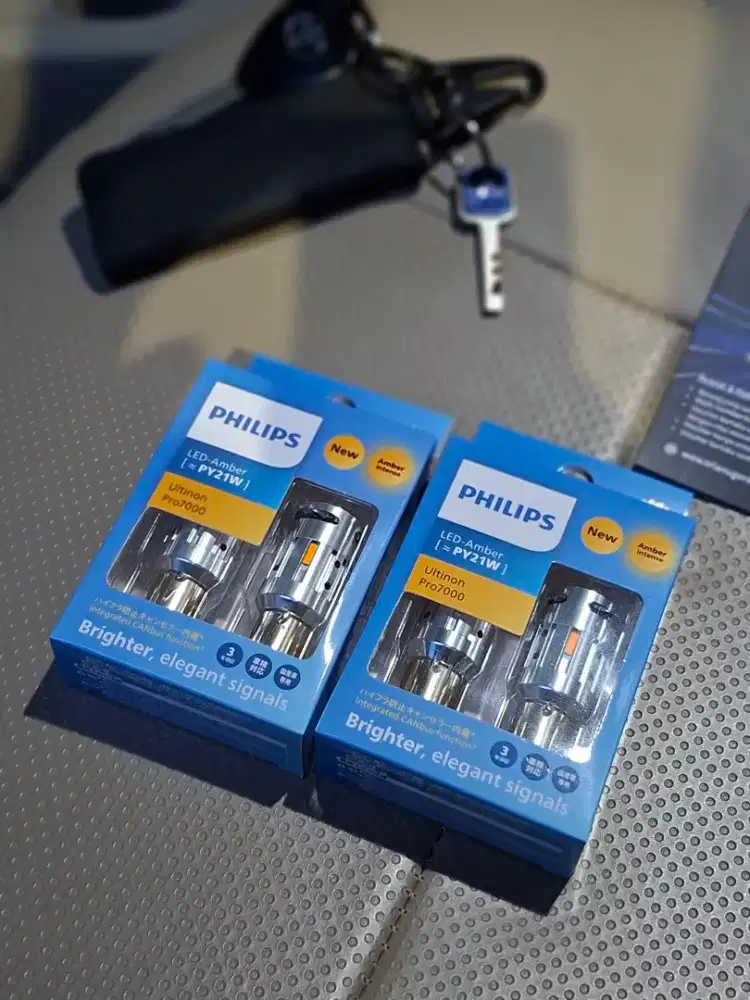 Philips Ultinon Pro7000 PY21W BAU15S - Amber (Khusus Lampu Sein)