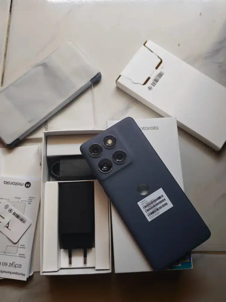 Motorola edge fussion 12/256 likenew