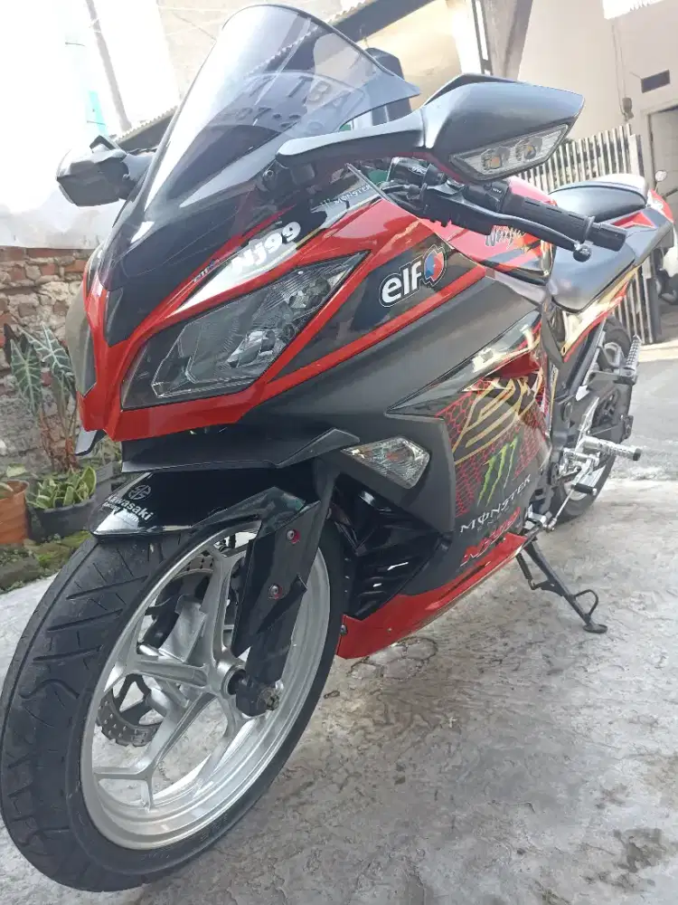 Dijual Kawasaki Ninja 250 cc